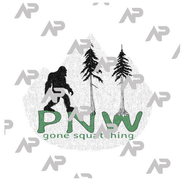 "gone squatching" PNW T-Shirt